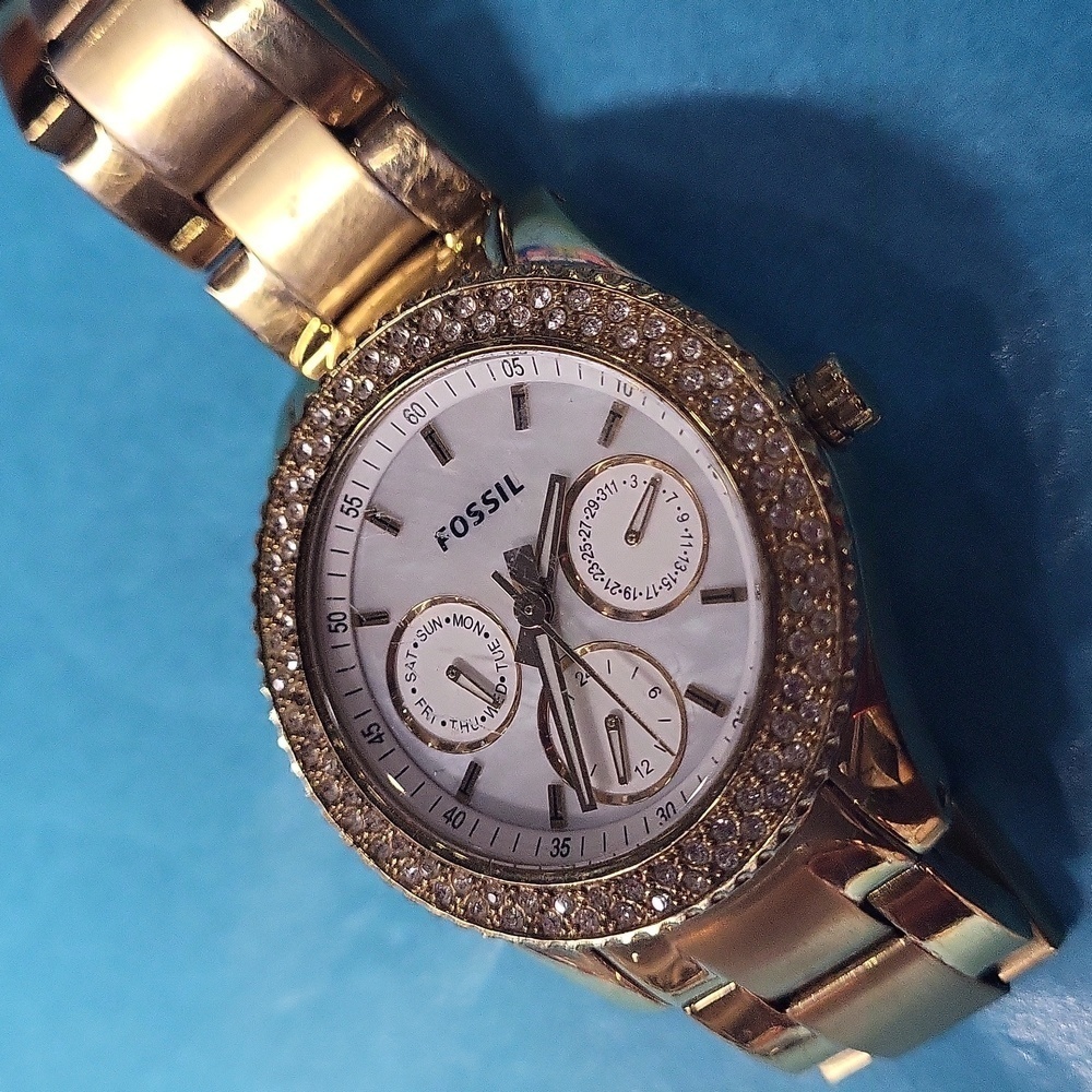 Fossil Watch - Picture 3 of 11